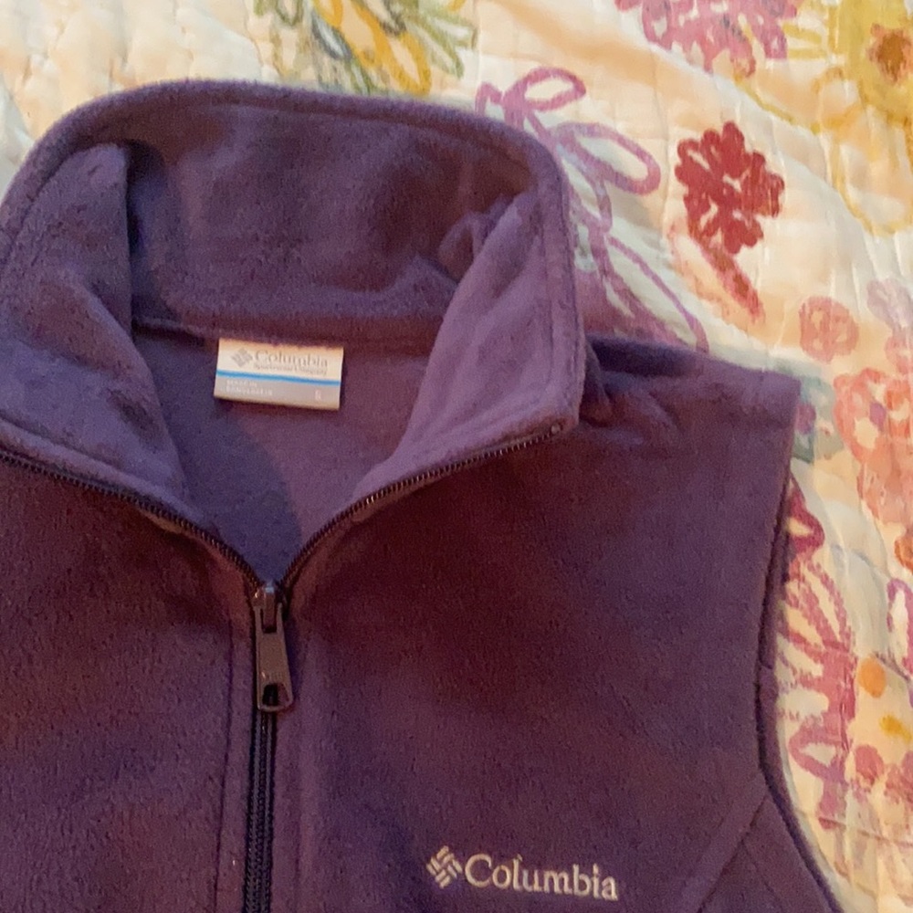 Women’s Columbia zip up fleece jacket size small sleeveless